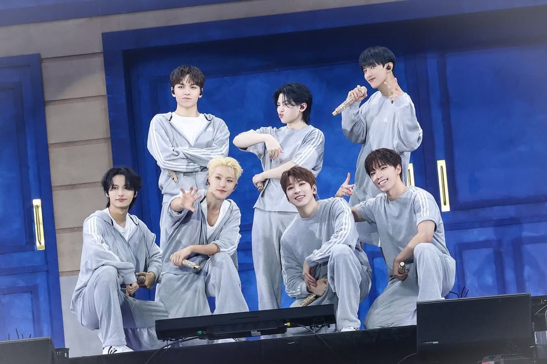 Jun dan member SEVENTEEN lainnya [instagram]